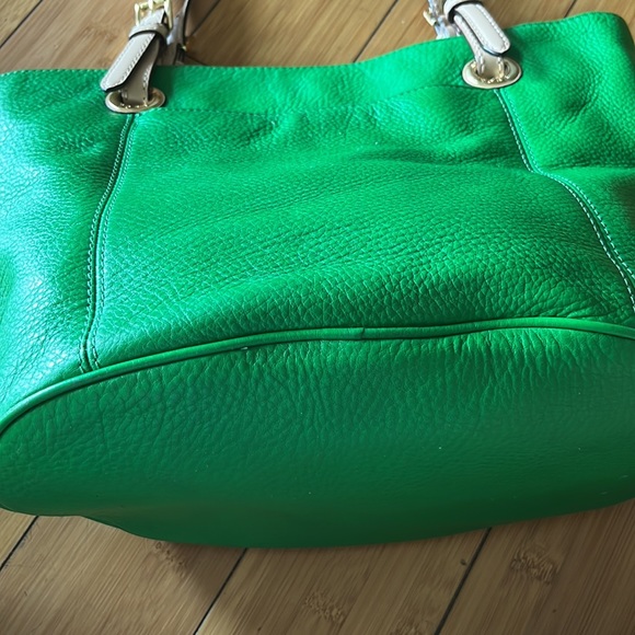 Michael Kors Green Medium Leather Tote - Picture 7 of 16